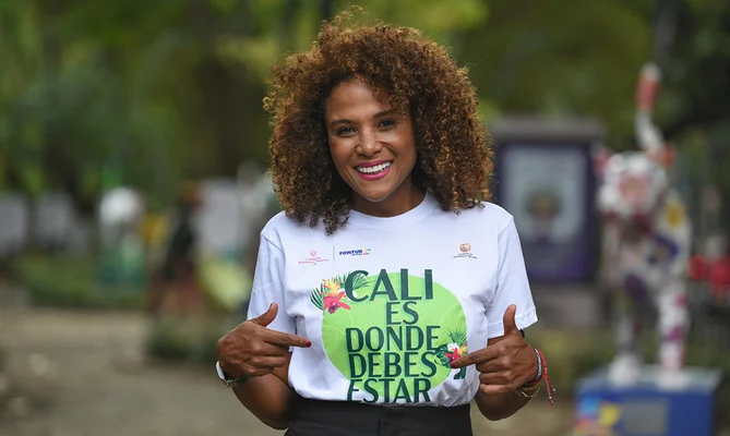 Cali Lanza Campaña en Times Square.