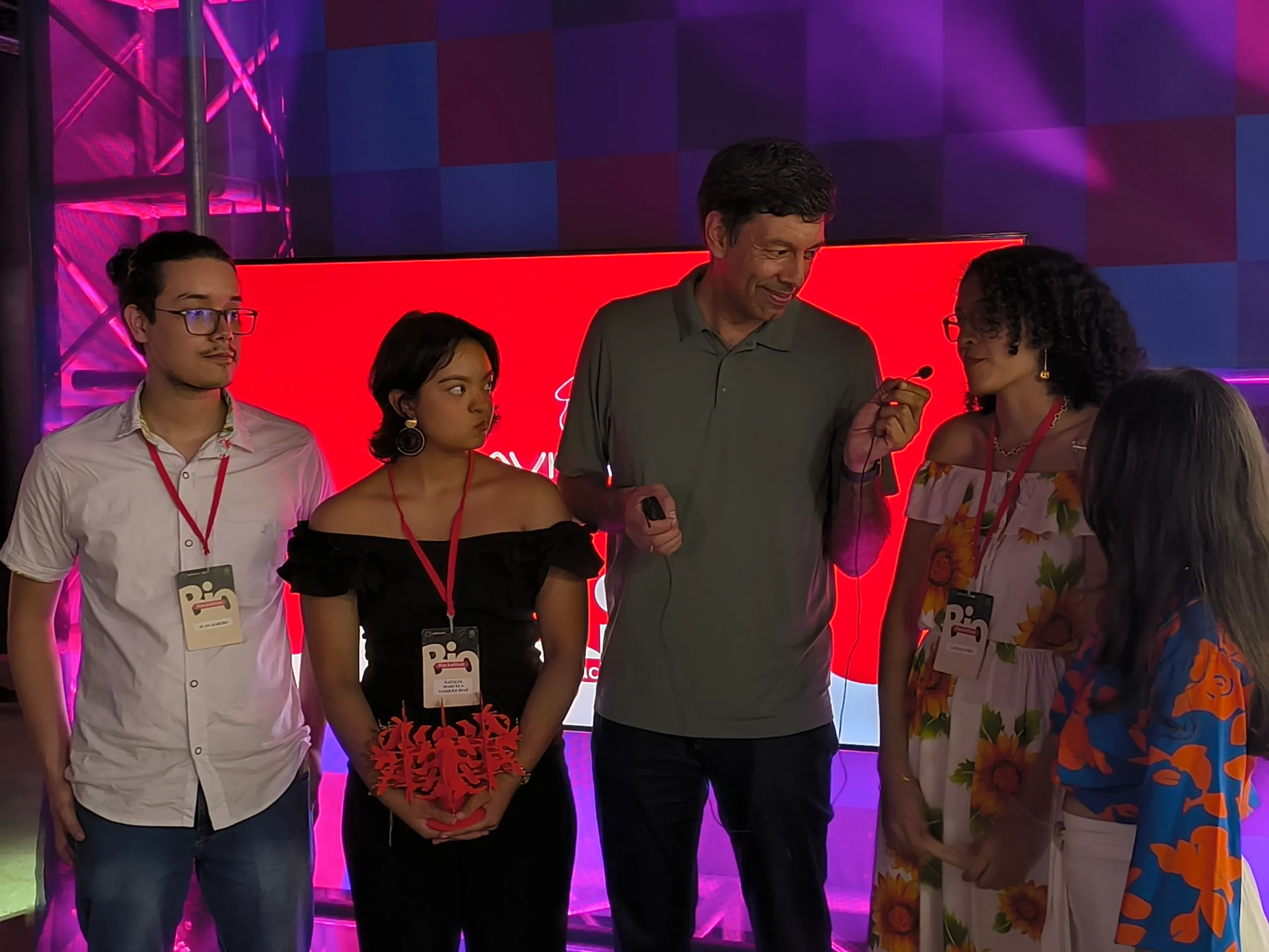 Biohackathon Premia Talento Joven en Colombia. Biohackathon Premia Talento Joven en Colombia.