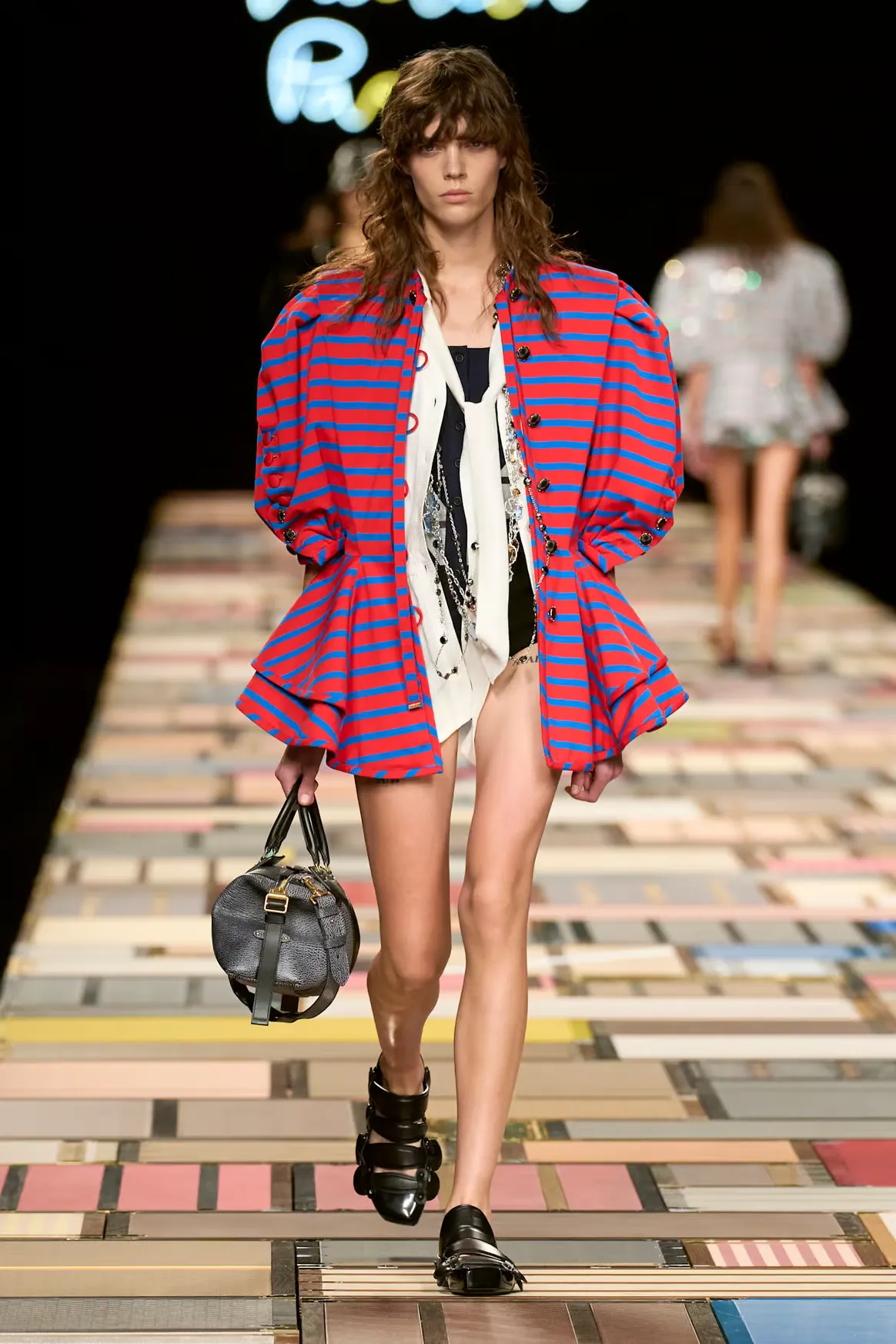 Louis-Vuitton-Lleno de color-en-Paris