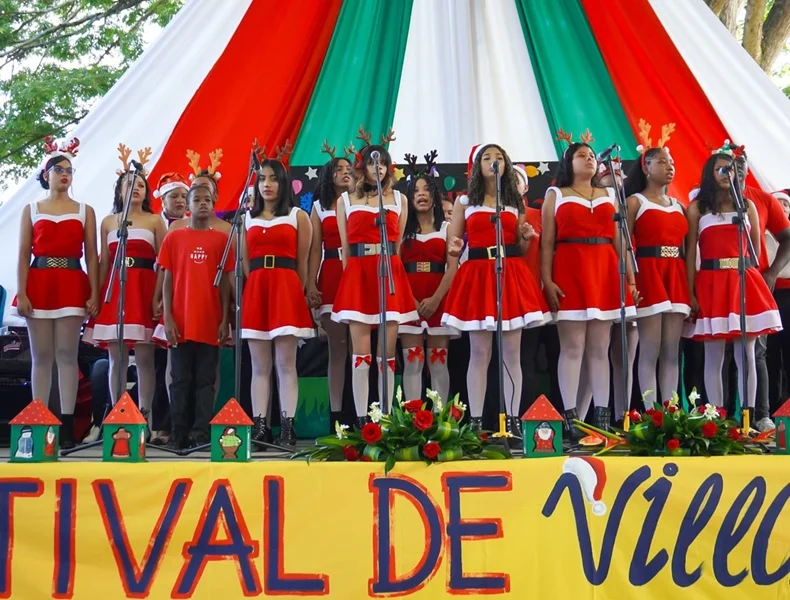 Navidad Brilla con Festival de Villancicos.