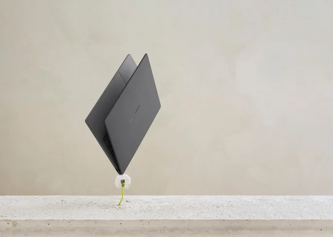 Zenbook A14: Innovación y Ligereza.