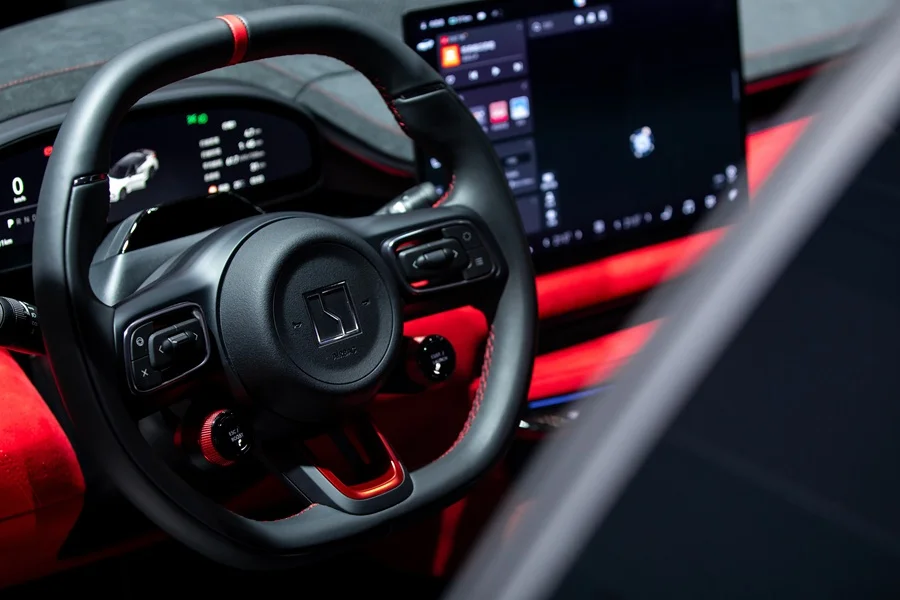 G-Pilot: Revolución en Conducción Autónoma.