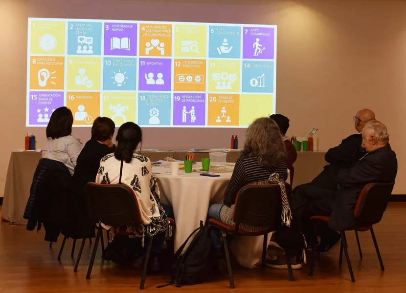 Burnout: Profesionales se Capacitan Gratis.