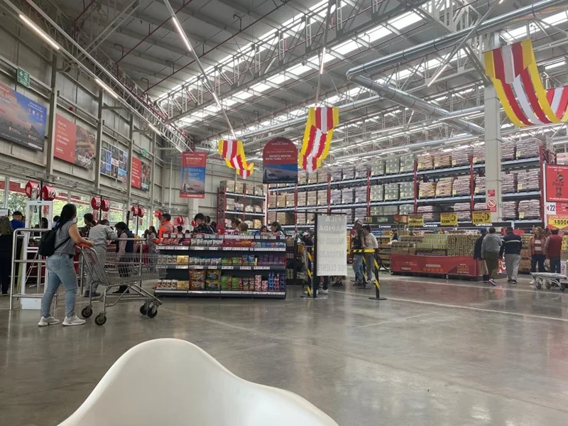 Makro Celebra 30 años de Historia.