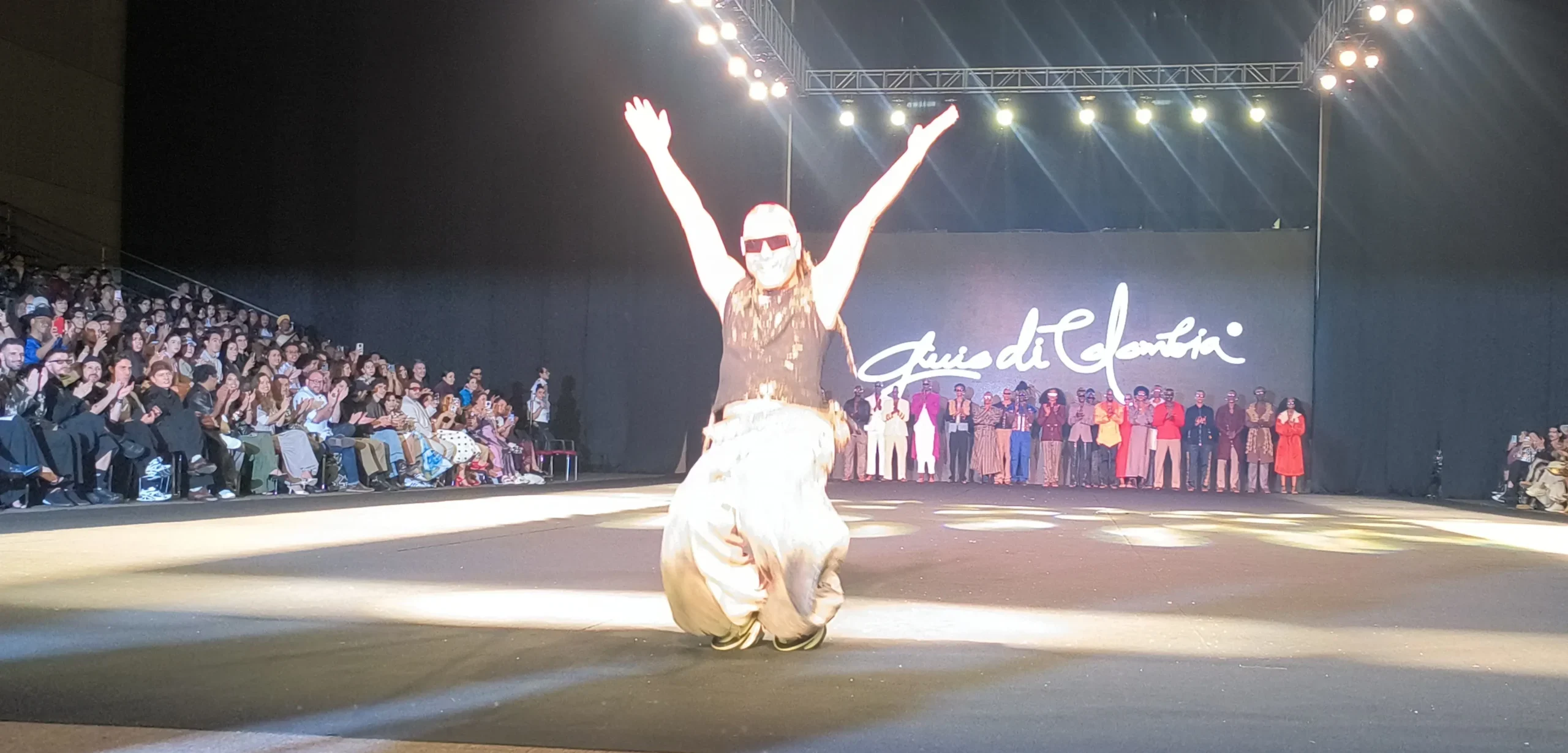Moda en Movimiento: Un Legado de Inclusión y Talento.