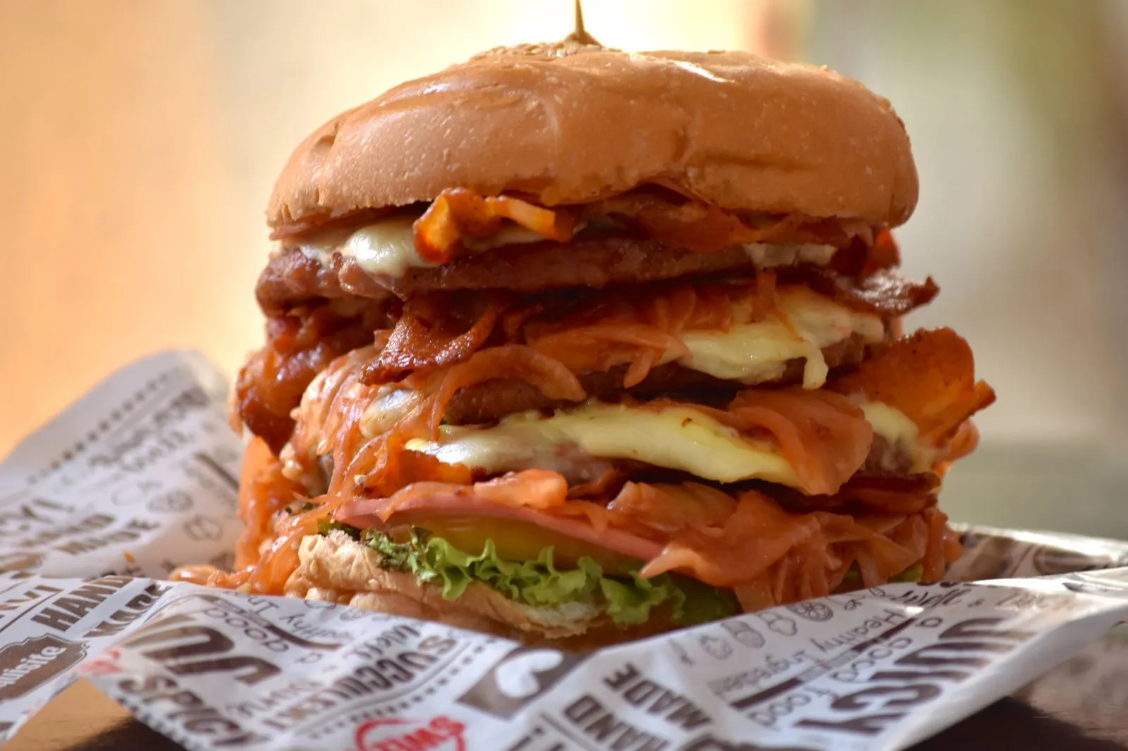 Donde OTTO La Hamburguesa une a Cali con Sabor. Donde OTTO La Hamburguesa une a Cali con Sabor.