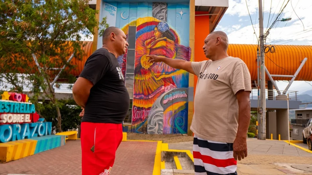 MIO Cable 10 Años Cambiando Vidas en Cali. MIO Cable 10 Años Cambiando Vidas en Cali.