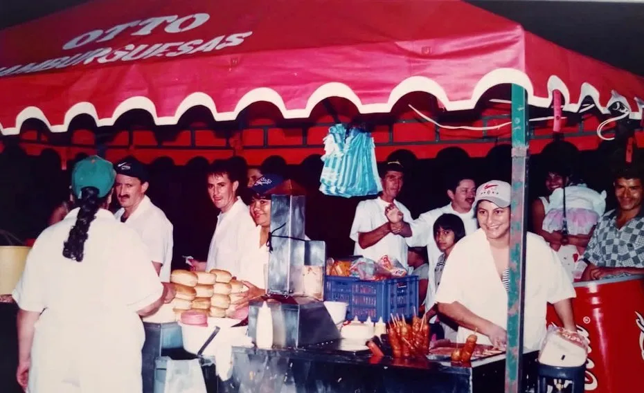 Donde OTTO La Hamburguesa une a Cali con Sabor. Donde OTTO La Hamburguesa une a Cali con Sabor. - Los Inicios de Otto comidas rápidas