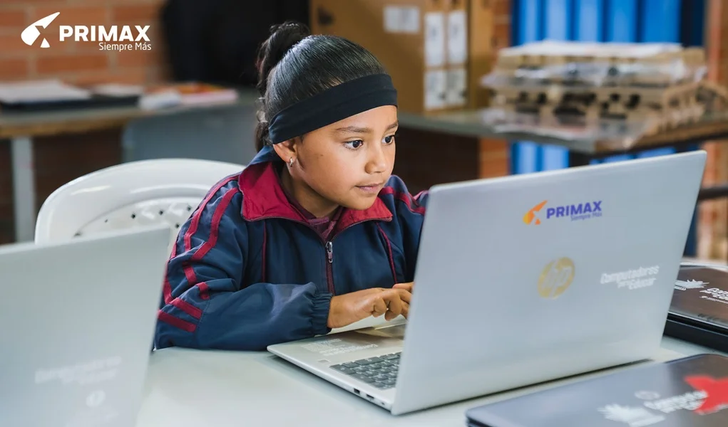 Educación Digital Transforma más de 3000 Sueños en Colombia. Educación Digital Transforma más de 3000 Sueños en Colombia.