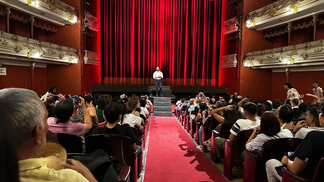 Misterios Alucinantes del Teatro Municipal te Esperan en una Visita Guiada Especial de Halloween. Misterios Alucinantes del Teatro Municipal te Esperan en una Visita Guiada Especial de Halloween.